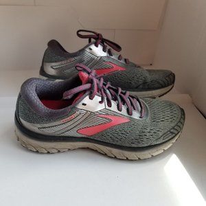 Brooks Adrenaline GTS 18 Running sz 10
